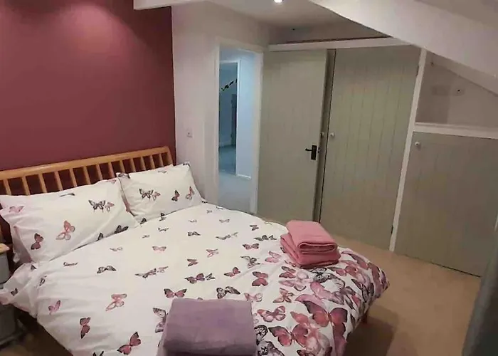 Willow Cottage Cosy Cornish Rural Retreat - Dog Friendly Cornwall